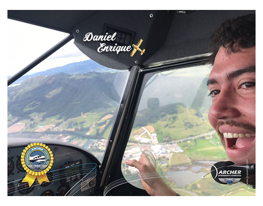 Simulador de vuelo en Bogotá, cursos de aviación para aficionados y de repasos para pilotos, piloto por 2 días, cursos introductorios de aviación, pilotos virtuales, escuela más antigua de aviación en Colombia en cursos para pilotos amateur