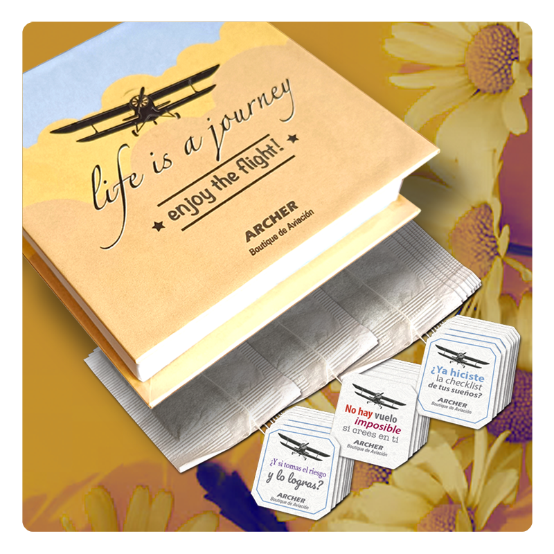 Caja de bebidas aromáticas e infusión de manzanilla y té verde y negro con mensajes de aviación. Regalos diferentes originales para amantes y aficionados a los aviones y a la aviación