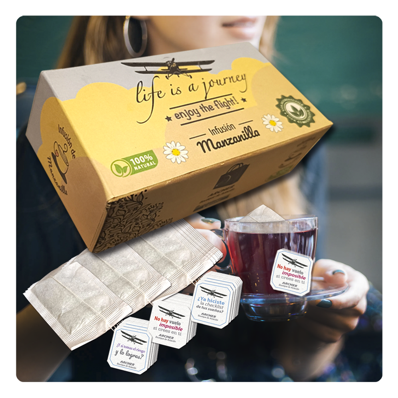 Caja de bebidas aromáticas e infusión de manzanilla y té verde y negro con mensajes de aviación. Regalos diferentes originales para amantes y aficionados a los aviones y a la aviación