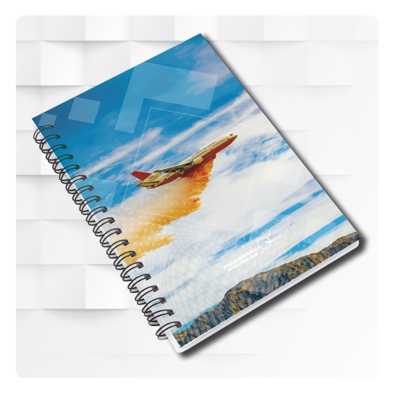 Cuaderno con carátula de Boeing 737, B737