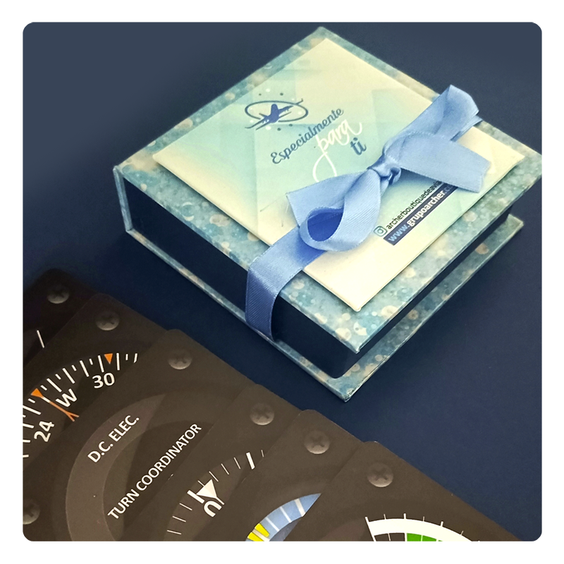 Portavasos personalizados con motivos de aviación. Portavasos de instrumentos de vuelo de avión y helicóptero. Regalos con temática de aviación