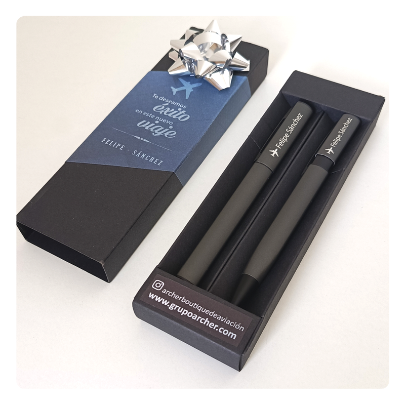Regalos para pilotos. Kit de esferos marcados personalizados con el nombre y avión