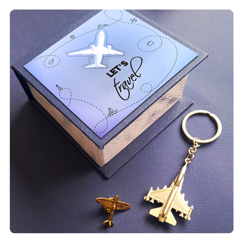 kit regalo llavero y pin prendedor de avión